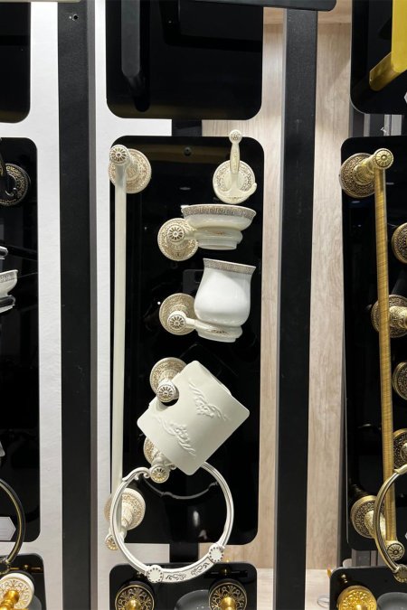 طقم إكسسوارات حمّام كلاسيكي أوف وايت – 6 قطع